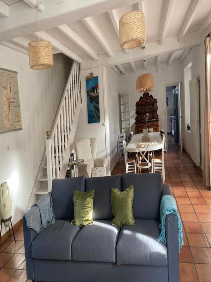 Le Chai Maison De Charme Pour Tribu Joyeuse เลอ แชโตว์-โดเลรง ภายนอก รูปภาพ